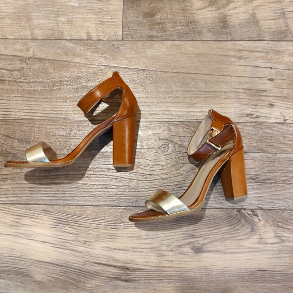 Express High Heels - Picture 2 of 3